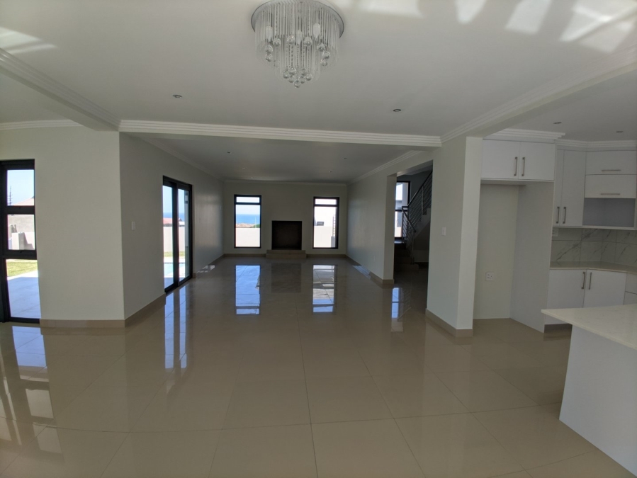 4 Bedroom Property for Sale in Kidds Beach Eastern Cape